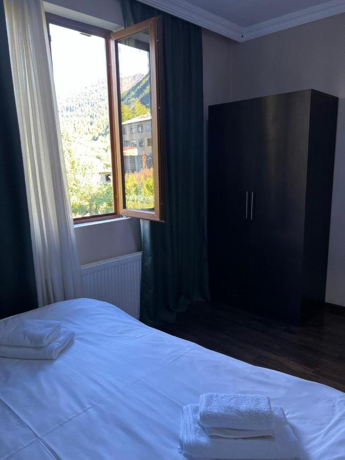 Monte Bianco Bed & Breakfast Mestia Eksteriør bilde